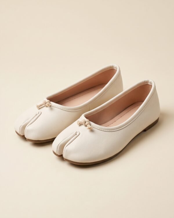 Ballerines Tabi écrues - Bout fendu