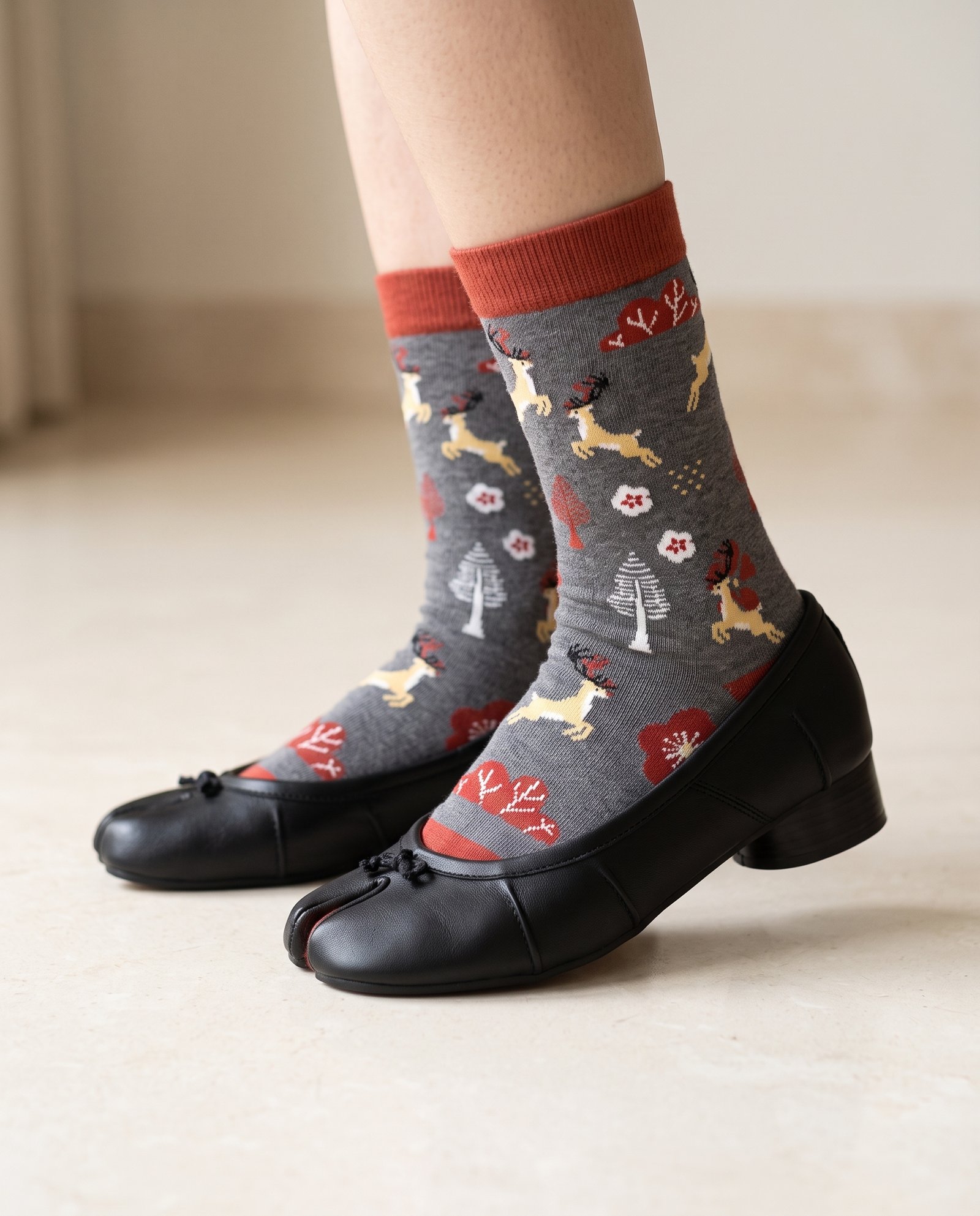 Chaussettes tabi de Noël en coton à motif cerf